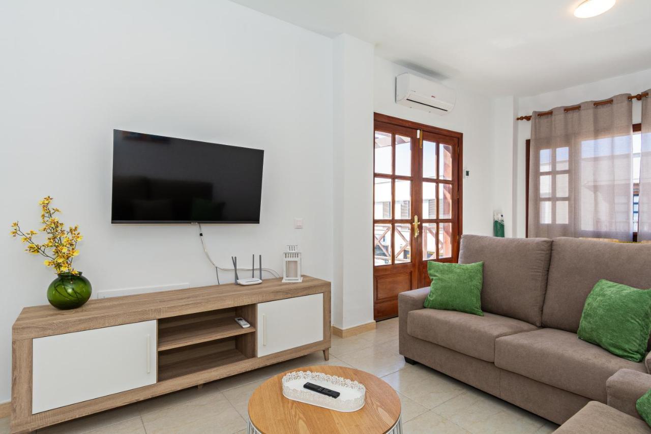 Apartment Top Place To Be By Pvl Плая Бланка Екстериор снимка